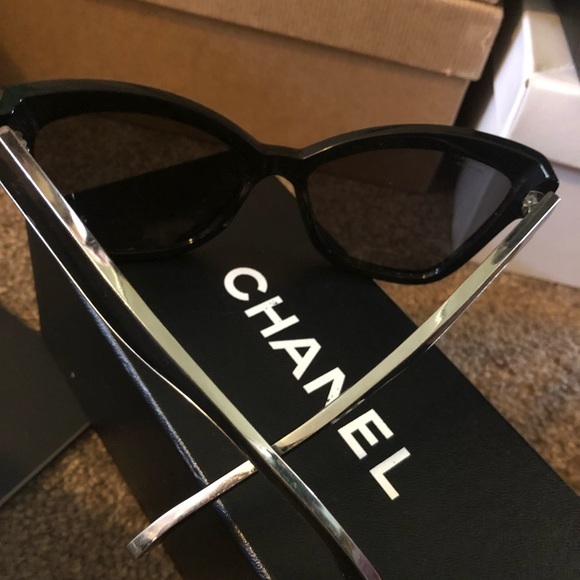 Chanel shades - Picture 1 of 5